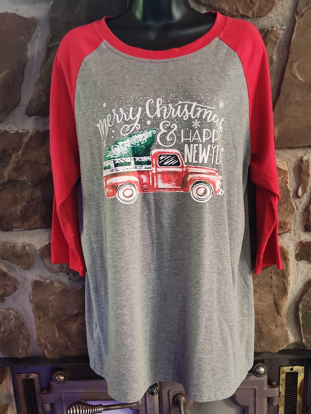 Women's Grey & Red 'Merry Christmas & Happy New Year' Raglan Tee